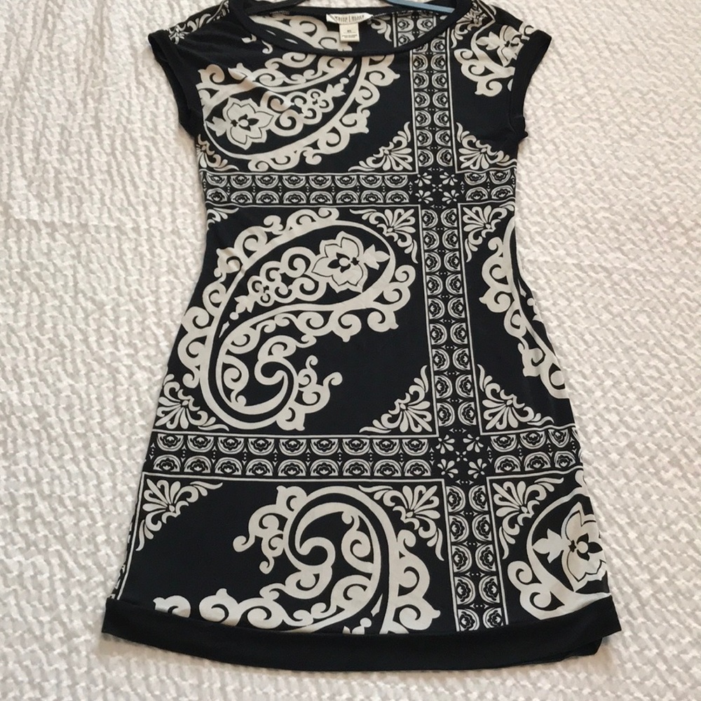 White House Black Market Paisley Tunic